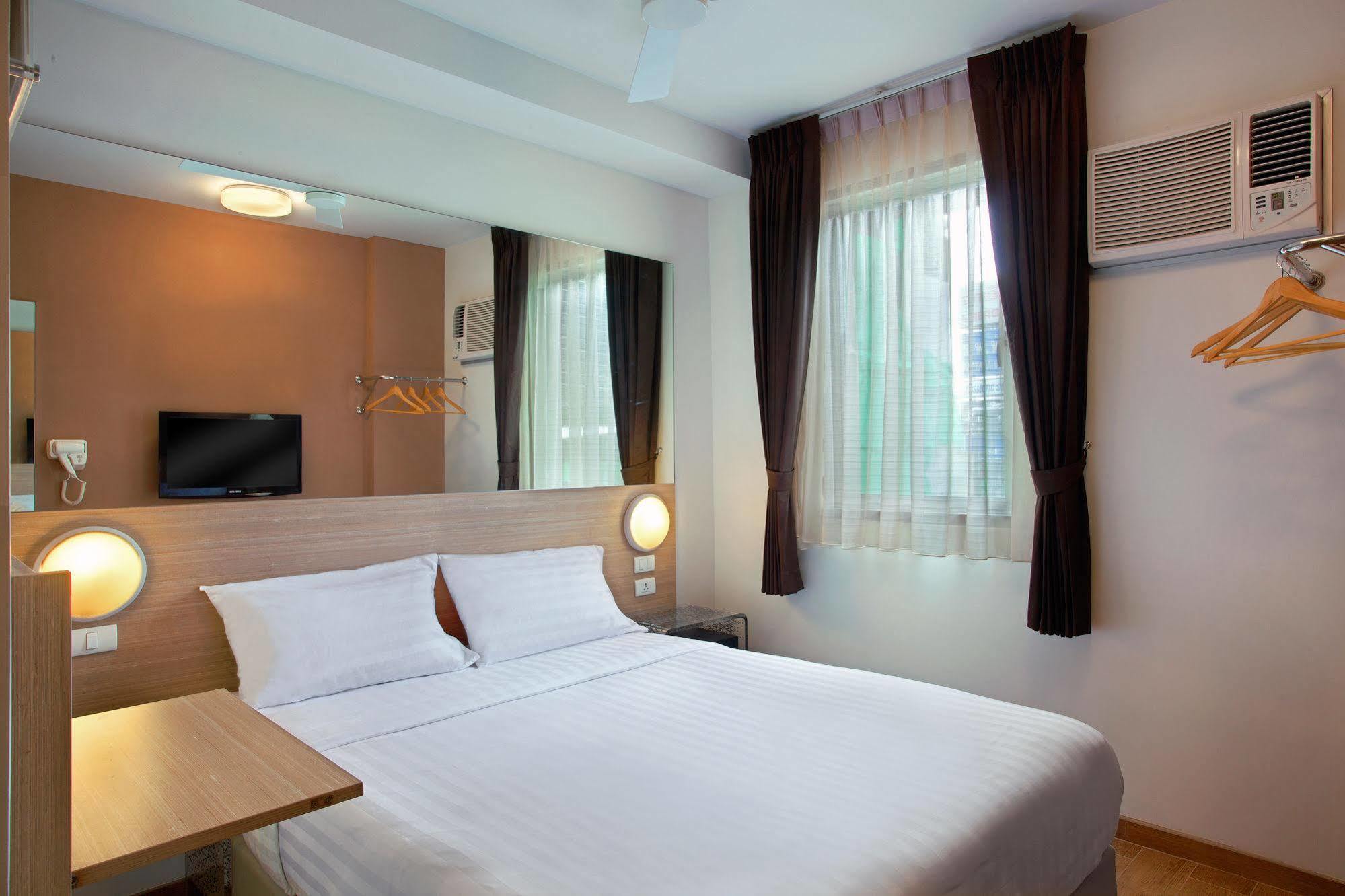 Red Planet Pattaya Sha Extra Plus Екстер'єр фото